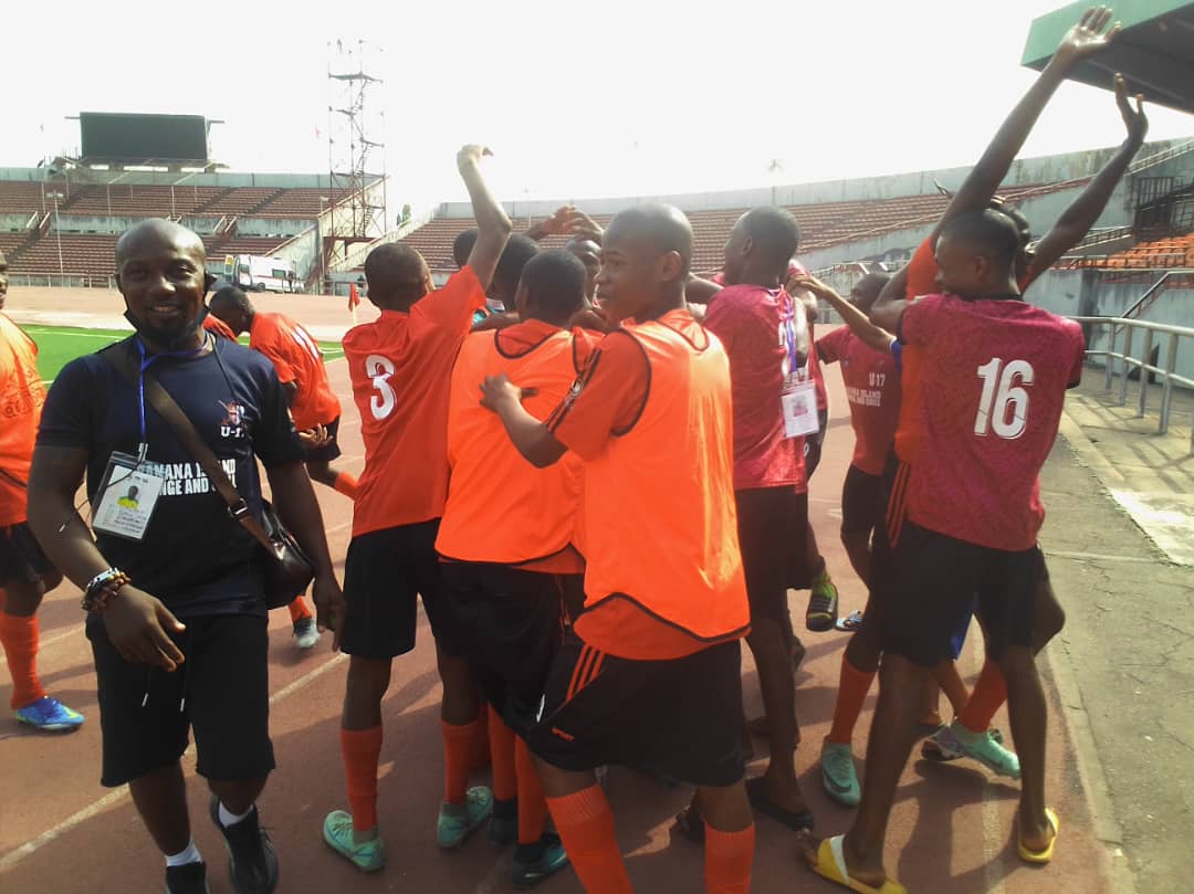 AWFC U17 CELEBRATES